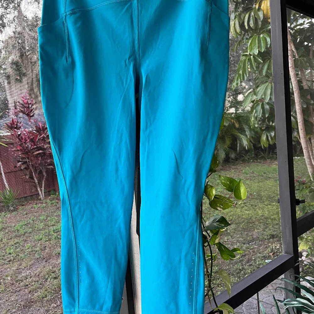 Lululemon blue capris in size 12 woman